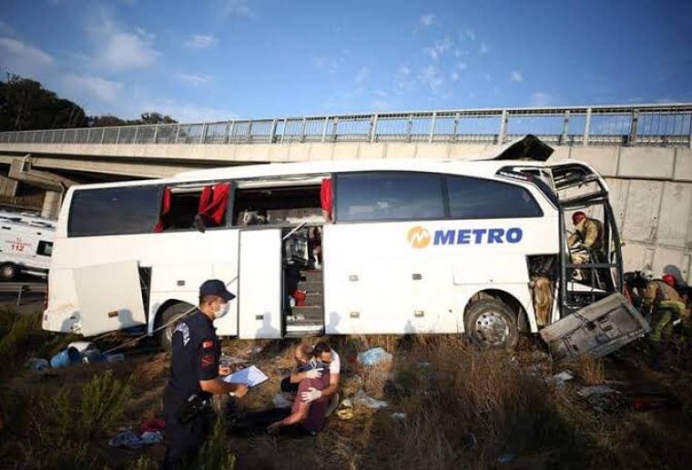 Yolcular uyardı, şoför uyudu: 5 kişi öldü 25 yaralı