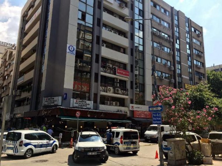 HDP İzmir il binasında silah sesi: 1 kişi hayatını kaybetti