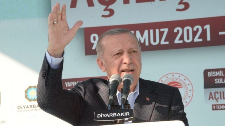 Erdoğan 'Kürdistan İmparatorluğu' şiirini okudu
