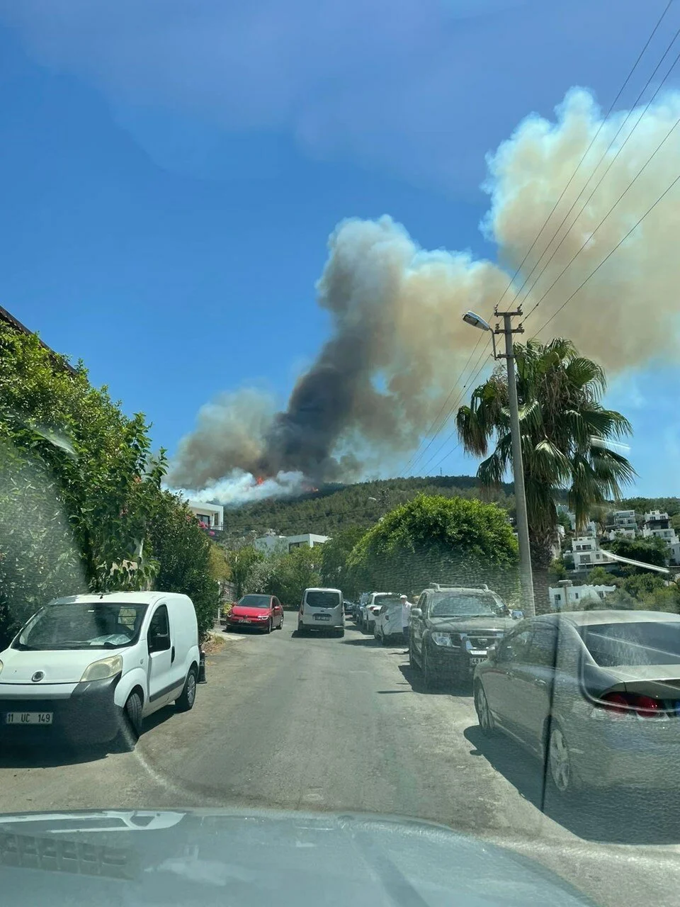 Son dakika: Bodrum'da yangın ve patlama sesi!