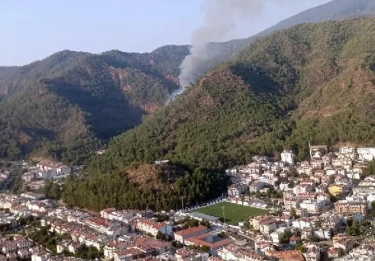 Marmaris'te Orman Yangını: THK Uçakları müdahalesiyle söndürüldü