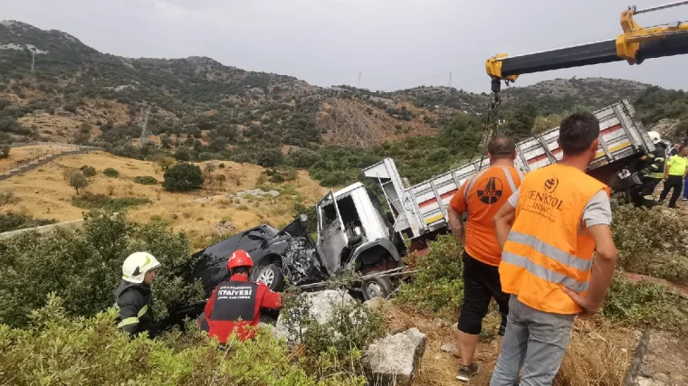 İbrahim Tatlıses Bodrum'da kaza geçirdi: Kurtarma çalışmaları sürüyor