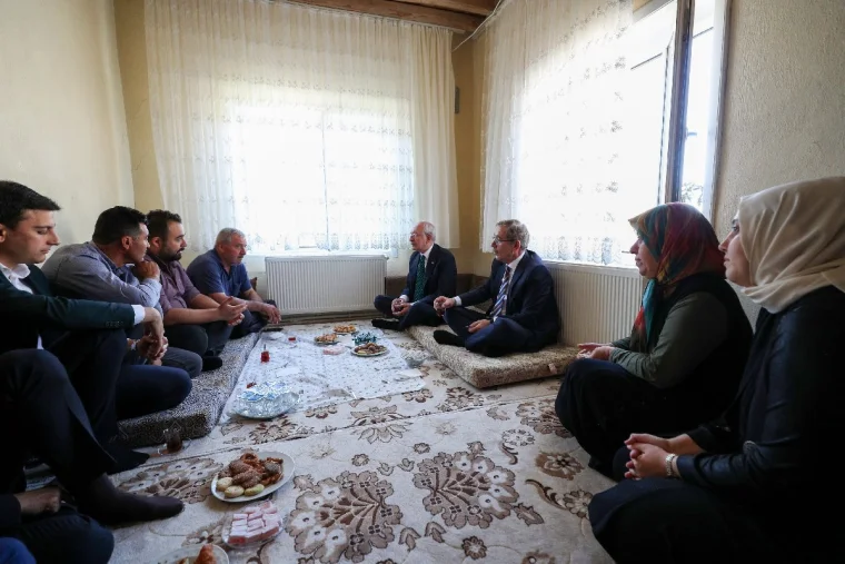 Kılıçdaroğlu şehit Fethi Şahin'i unutmadı: Ordu askerini yalnız bırakmaz