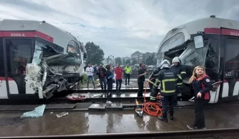 İki tramvay kafa kafaya çarpıştı: 1'i ağır 14 yaralı