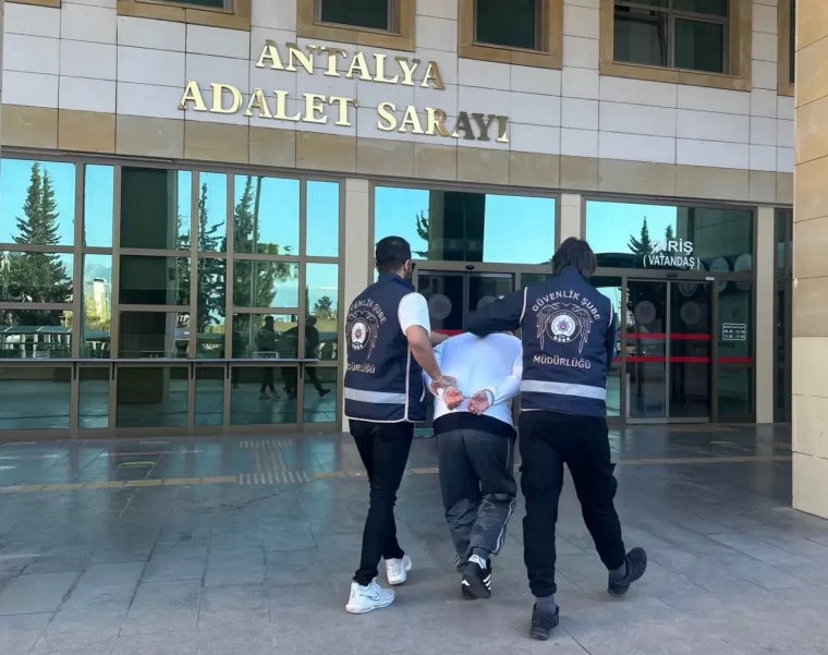 O ŞEREFSİZ KANSIZ.. Antalya'da yakalandı