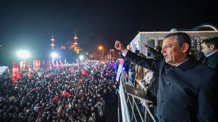 Özgür Özel boykot listesini tek tek isim vererek açıkladı
