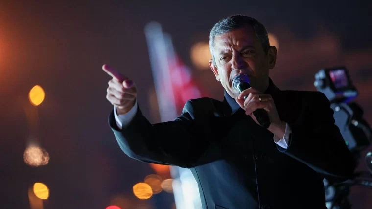 Özgür Özel boykot listesini tek tek isim vererek açıkladı