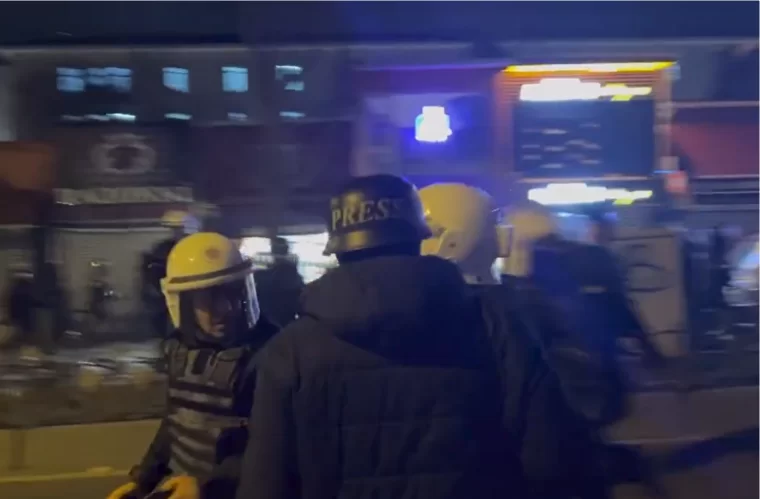Protesto eyleminde polise polis müdahalesi