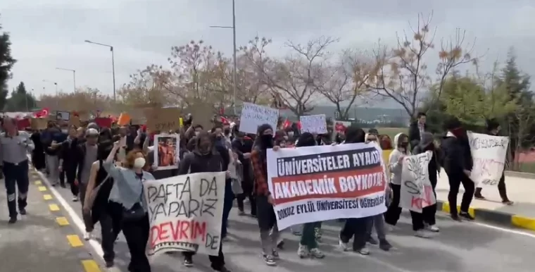 İmamoğlu'na destek 8'inci gün: Öğrenciler durmuyor. Andımız, Gençliğe Hitabe