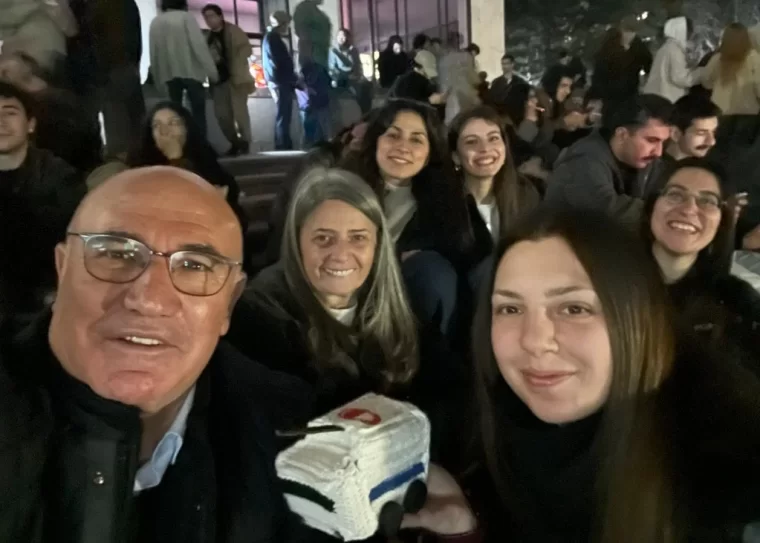 Mahmut Tanal 1 dakika boyunca 'ODTÜ'de TOMA'nın ne işi var?' diye bağırdı