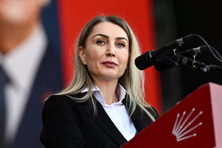Maltepe'de tarihi İmamoğlu kalabalığı: Özel 2 milyon 200 bin kişiye seslendi