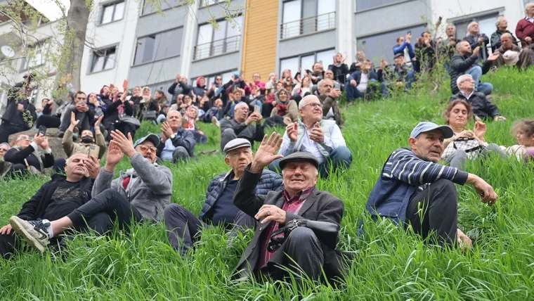 Kuzeyin Oğlu'na halkın sevgisi meydanlara sığmadı