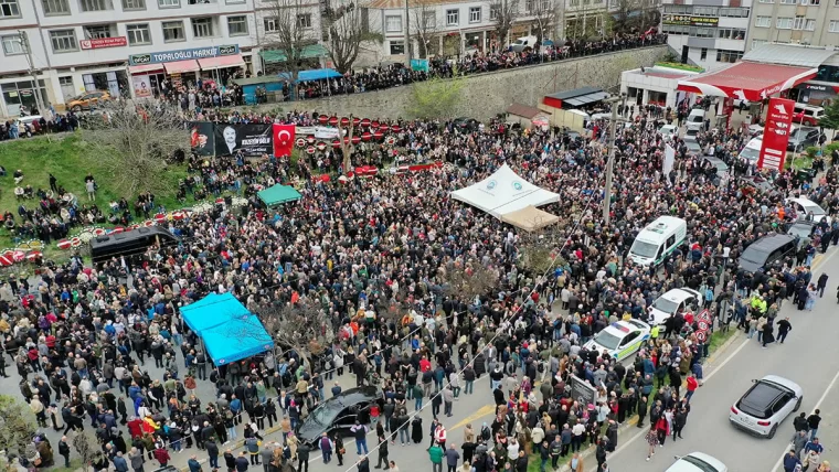 Kuzeyin Oğlu'na halkın sevgisi meydanlara sığmadı