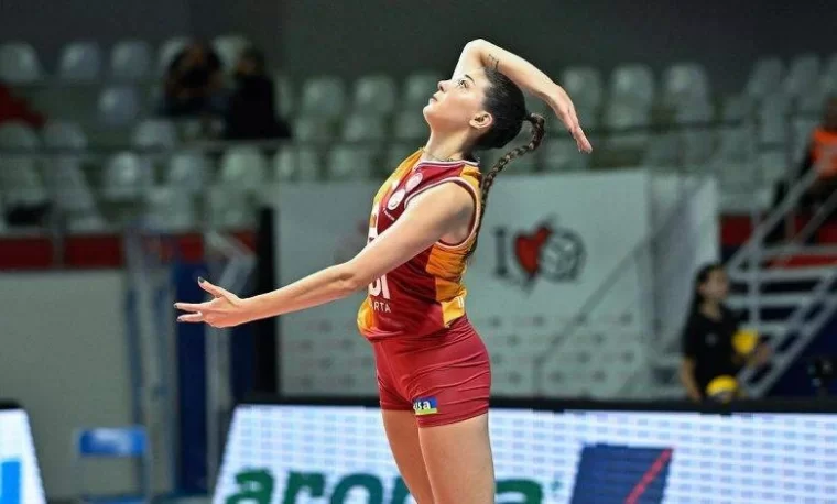 'Filenin Sultanı' İlkin Aydın'dan Aybüke Pusat'a destek