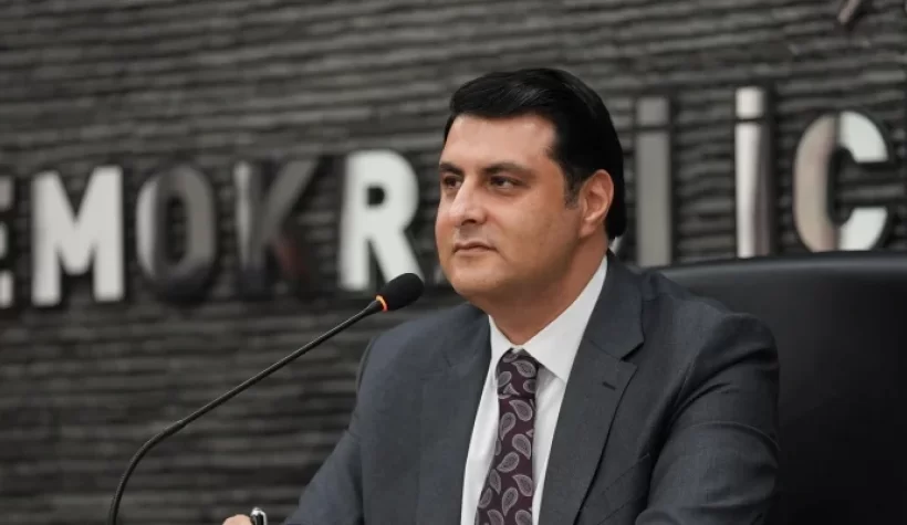 CHP'den AKP’ye geçeceği konuşulan başkan 'Siyasette dik duracaksın' demiş