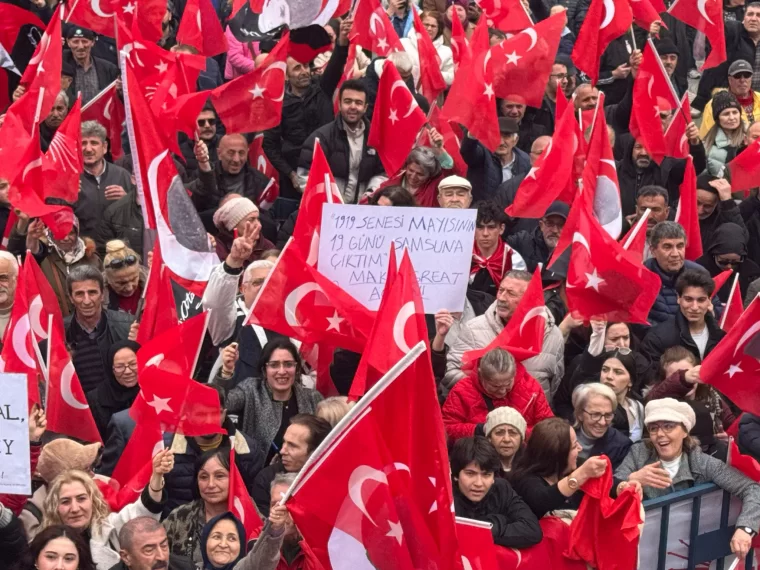 CHP'nin 'Millet İradesine Sahip Çıkıyor' mitingi Samsun'da yola çıktı