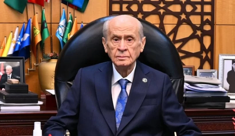 AKP içindeki kavganın işareti yandaş medyanın sayfalarına yansıdı
