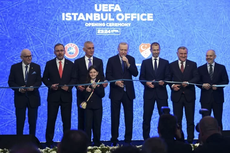 Koç'un eli yine cebinde