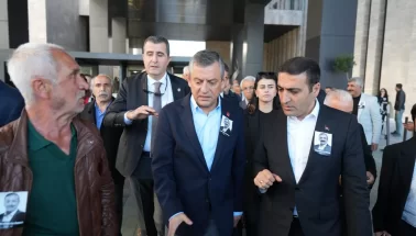 Özel'den yumruklu saldırı sonrası ilk açıklama: 'Bir süredir tehditler alıyoruz'