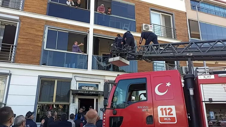 Eşi ve çocukları yangında can vermişti: Tutuklu babanın yeni görüntüleri