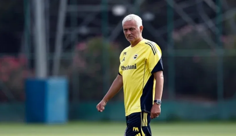 Fenerbahçe'nin yeni kaptanı Mert Hakan Yandaş oldu