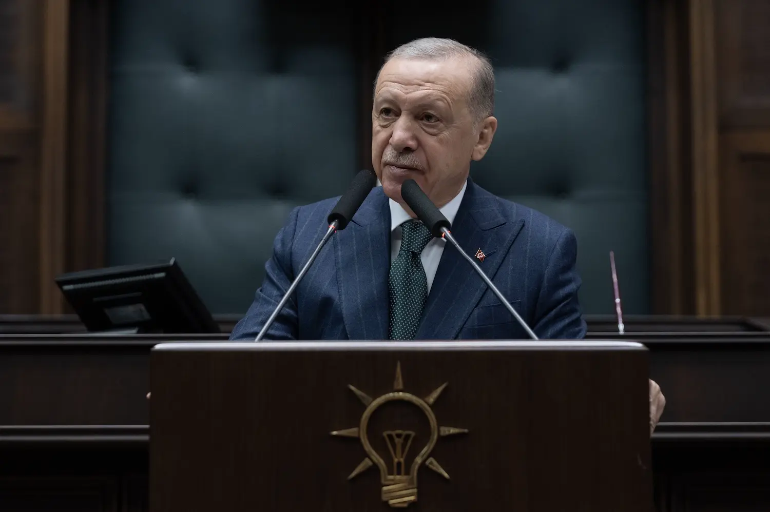AKP kulislerinde 'siyasal baskı' endişesi: 'Bu bizi zorlar'
