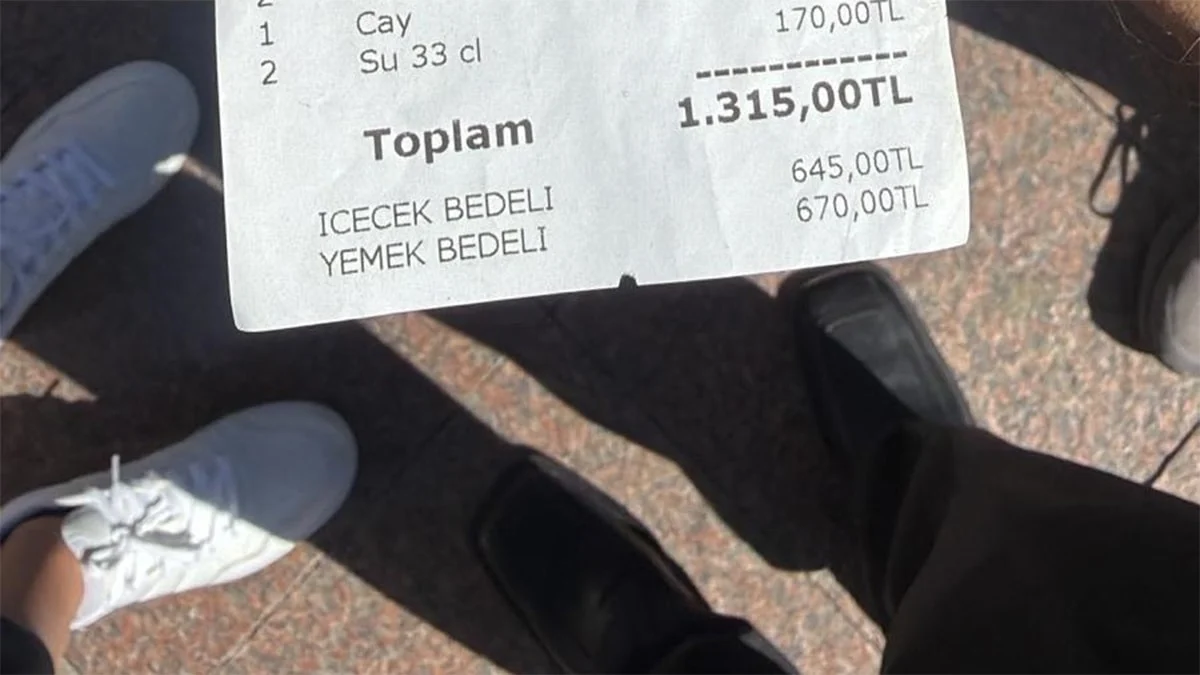 Müşteri iki adet su istedi, gelen hesap bakanlığı da harekete geçirdi