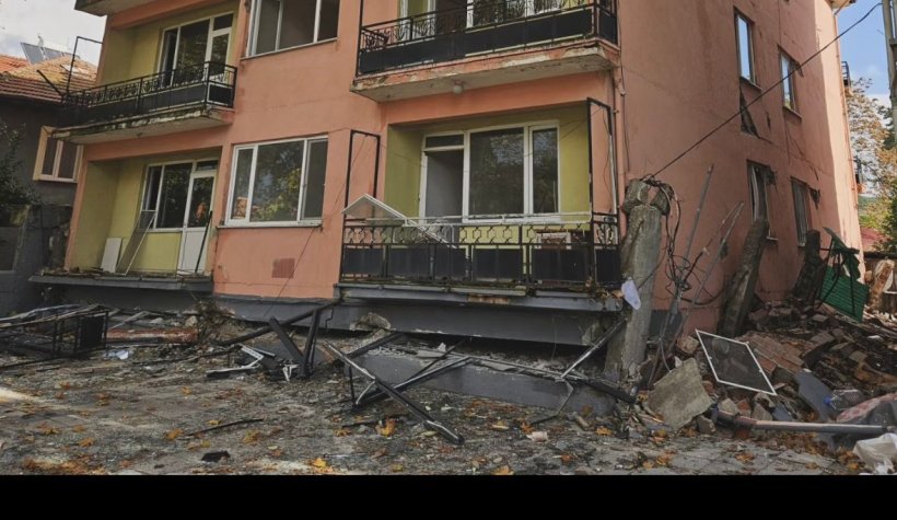 İstanbul'da hissedilen bir deprem oldu! Marmara sallandı