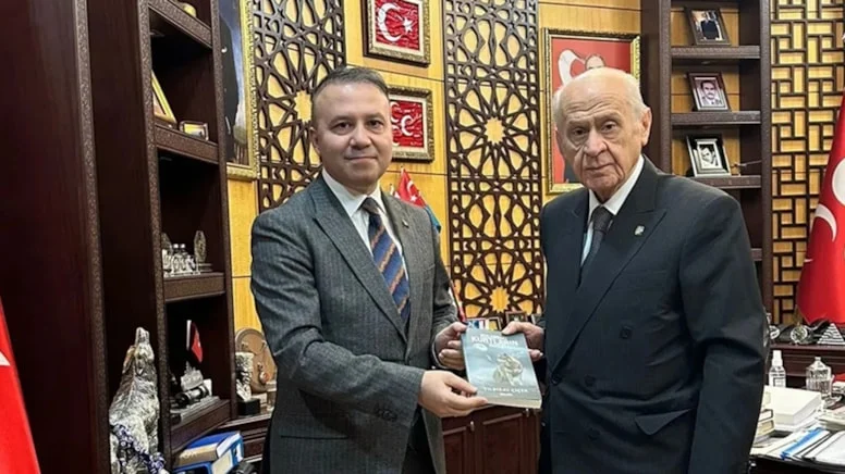 Ak trol'lerin Atatürk düşmanlığı MHP'de rahatsızlık yarattı: 'Yüz vermeyin artık'