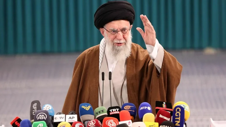 Hamaney'in eşi de öldürüldü