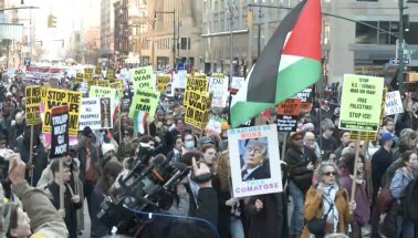 Sokaklar Dolup Taştı: İranlılar ABD ve İsrail Saldırısını Protesto Etti