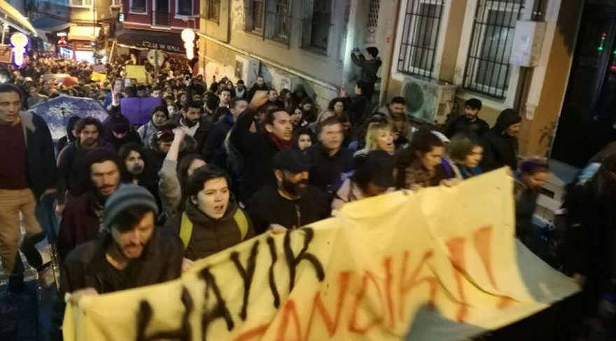 Referandum sonuçları ve şaibe iddiaları protesto ediliyor İstanbul Beşiktaş