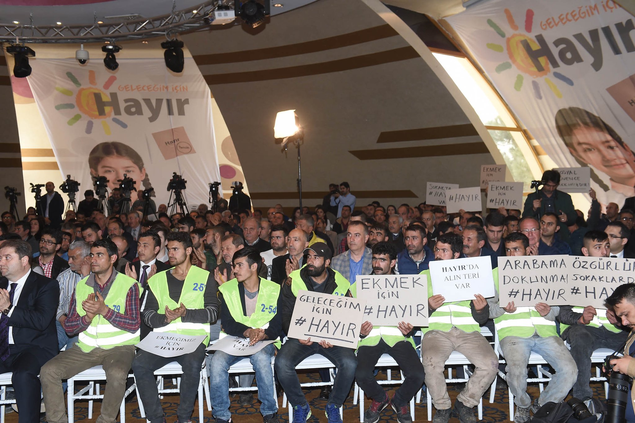 CHP Kemal Kılıçdaroğlu, İstanbul'da referandum anketi son durum