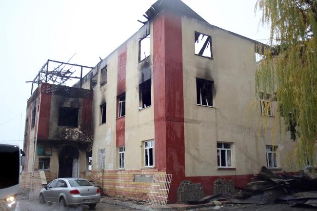 Adana Aladağ Kız Yurdu Yangını 12 kız yanarak öldü