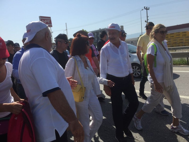 Gülriz Sururi de Adalet Yürüyüşünde