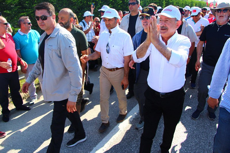 Adalet Yürüyüşü Mermili Saldırı