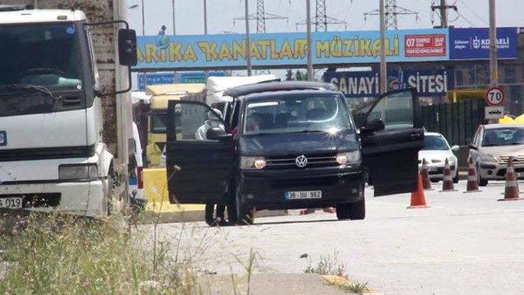 Teröristlerin kiraladıkları araç yakalandı