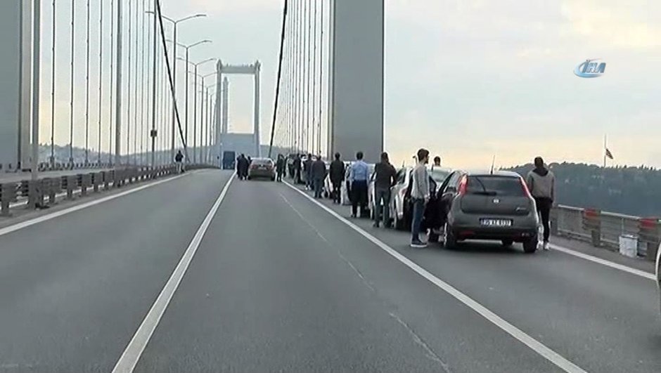 Boğaz Köprüsü Atatürk saygı duruşu