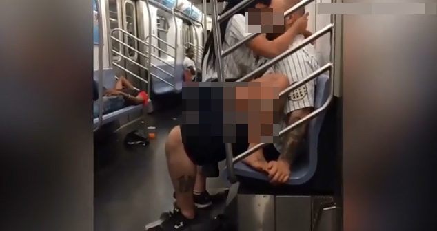 Metro ve otobüste cinsel ilişkiye girmek