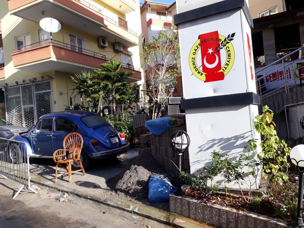 Akdeniz Gazeteciler Cemiyeti Alanya - Kaldırım İŞgali