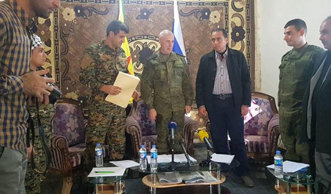 Rus Komutan ve YPG'liler basın açıklaması yaptı
