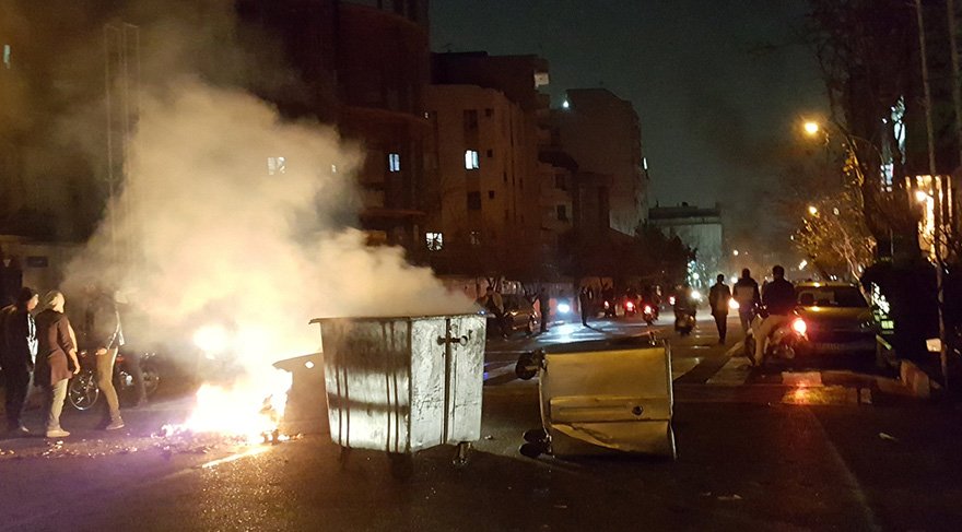 İran Protestoları ölü sayısı 10 oldu
