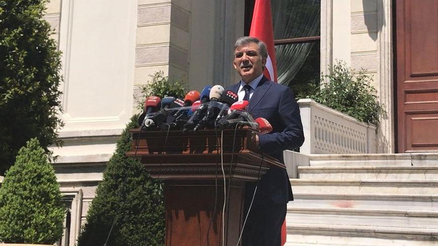 Abdullah Gül 'aday değilim' açıklaması yaptı