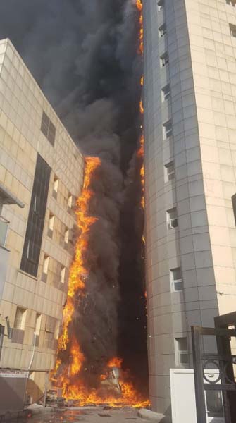 Taksim İlkyardım ve Araştırma Hastanesi yangın görüntüler